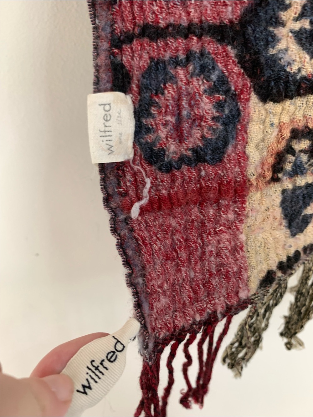 Aritzia Wilfred Wool Blanket Scarf - Picture 4 of 10